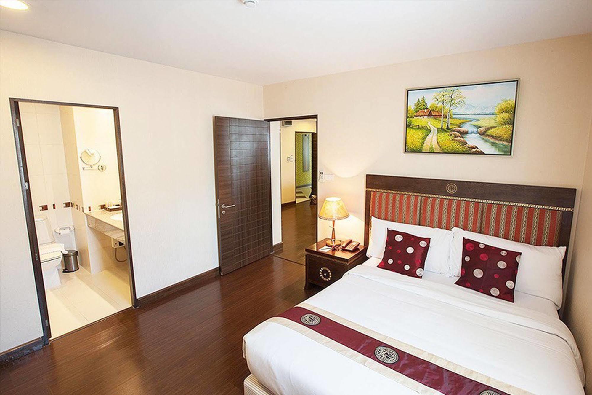 Club Mahindra Mac Boutique Hotel Bangkok Exterior foto